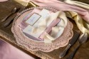 Dessous de plat Ornement, rose poussiéreux, diamètre 35,5 cm