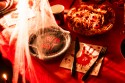 Assiettes en papier You're next, 23 cm, noir-rouge