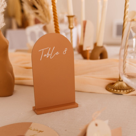 12 noms de table en bois...