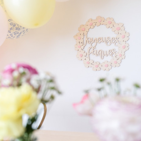 Couronne de fleurs en bois...