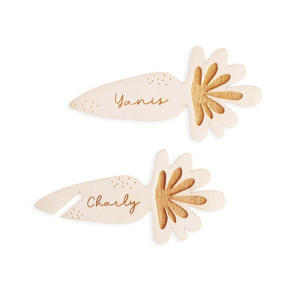 Marque place en bois personnalisable "carotte"