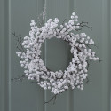 Couronne de Noël enneigée