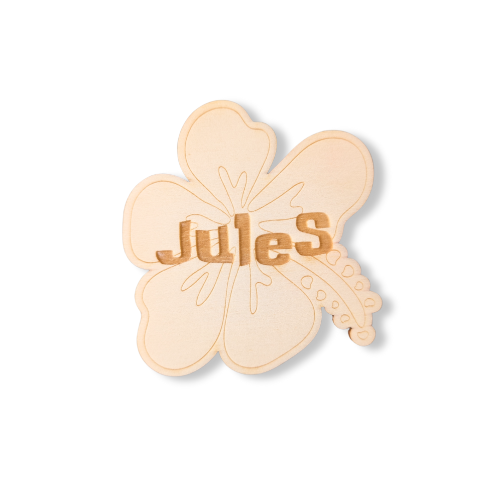 Petite décoration personnalisée "Hibiscus Stitch" - Option badge ou aimant