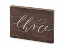 Numéro en bois sur table - ''Three'