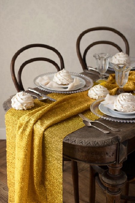 Chemin de table métallisé- or