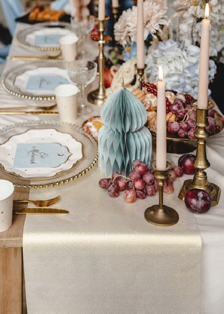 Chemin de table décoratif - or